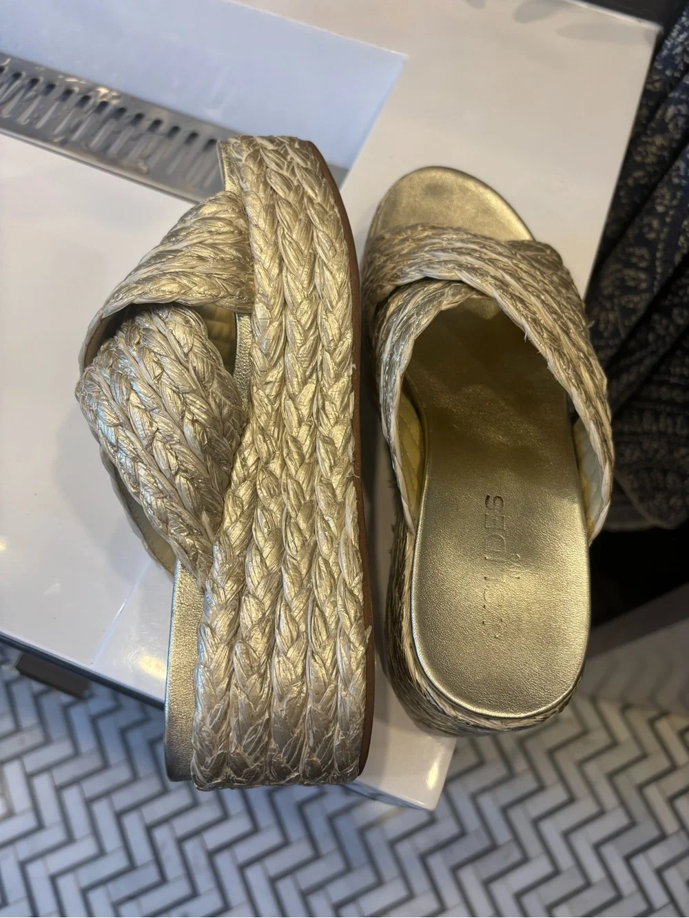 J SLIDES Woven Platform Slide Sandals - gold size 7 good condition
